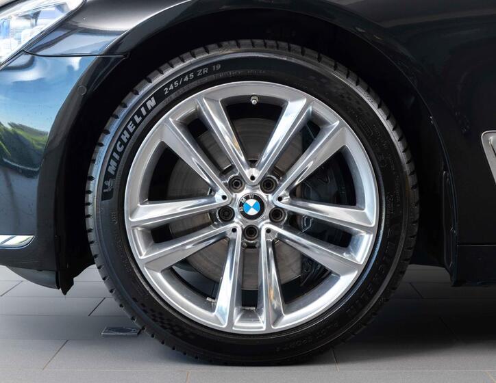 BMW Řada 7 6