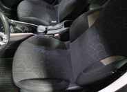 Peugeot 2008 9
