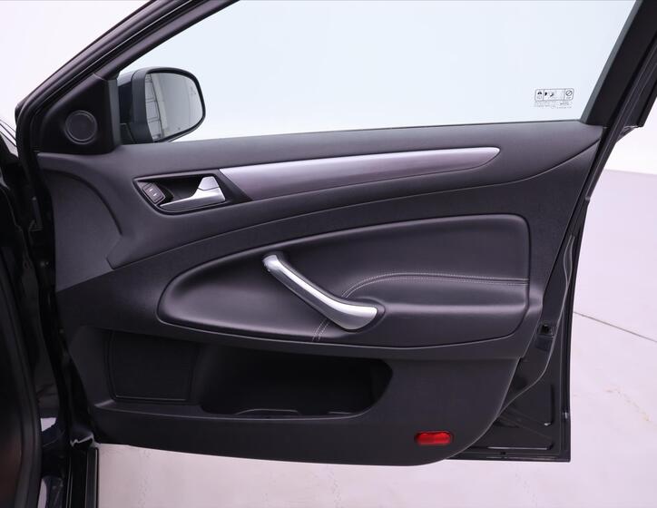 Ford Mondeo 12