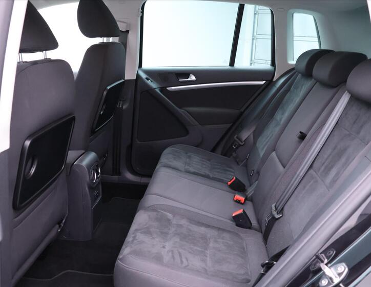 Volkswagen Tiguan 13