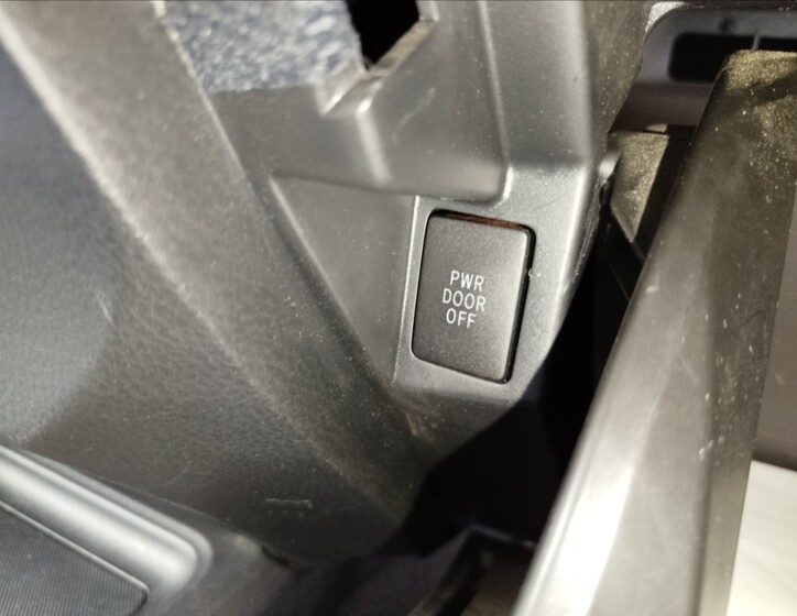 Toyota RAV4 19