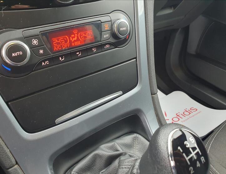 Ford Mondeo 26