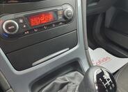 Ford Mondeo 26