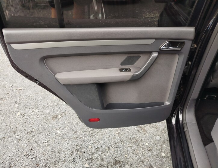 Volkswagen Touran 23