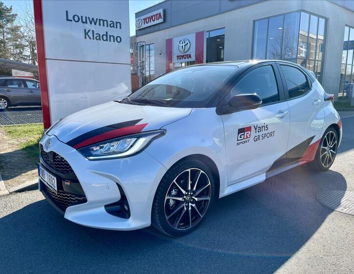 Toyota Yaris 1