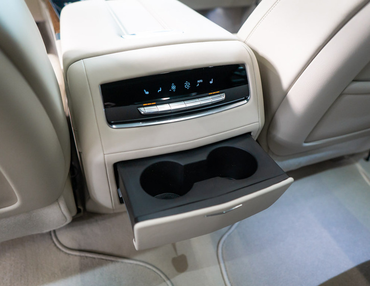 Cadillac Escalade 46