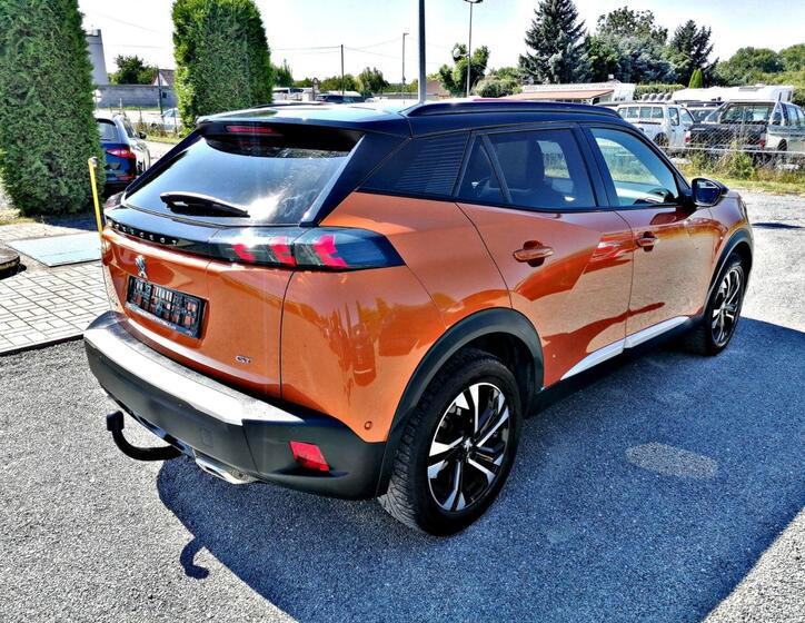 Peugeot 2008 6