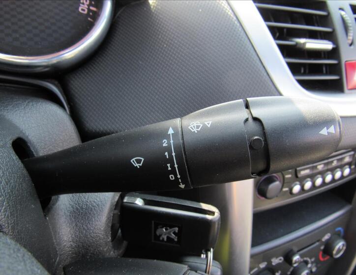 Peugeot 207 30