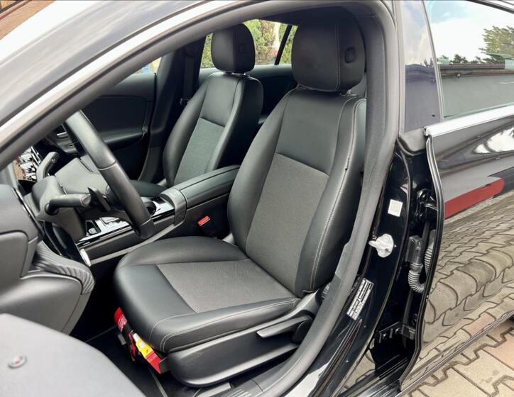 Mercedes-Benz CLA 9