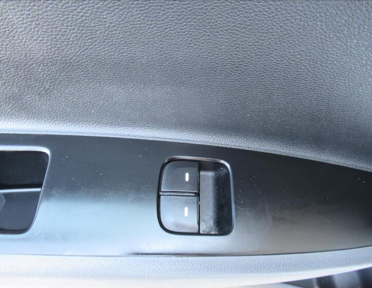 Hyundai i10 13