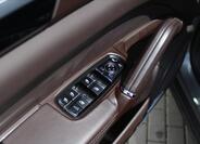Porsche Cayenne 26
