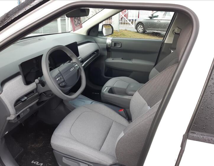 KIA EV3 11
