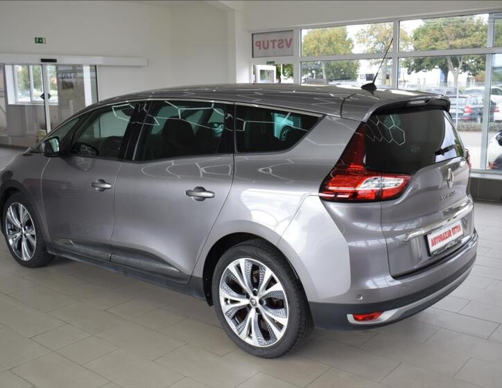 Renault Grand Scénic 8