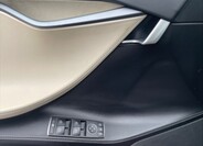 Tesla Model S 11
