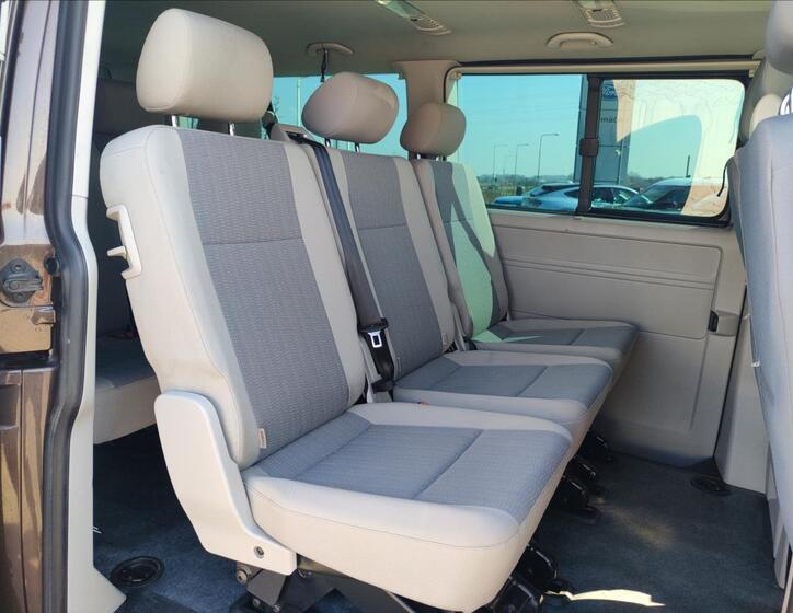 Volkswagen Caravelle 14
