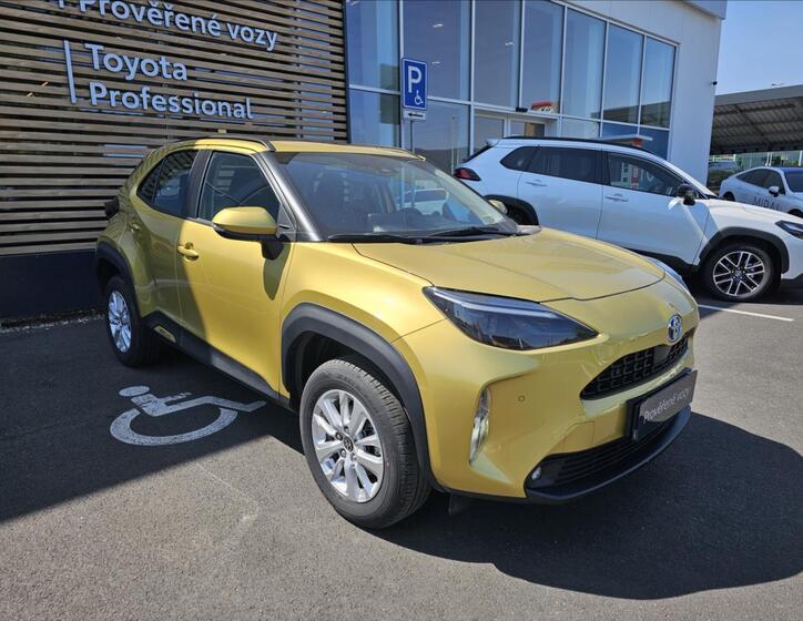 Toyota Yaris Cross 12