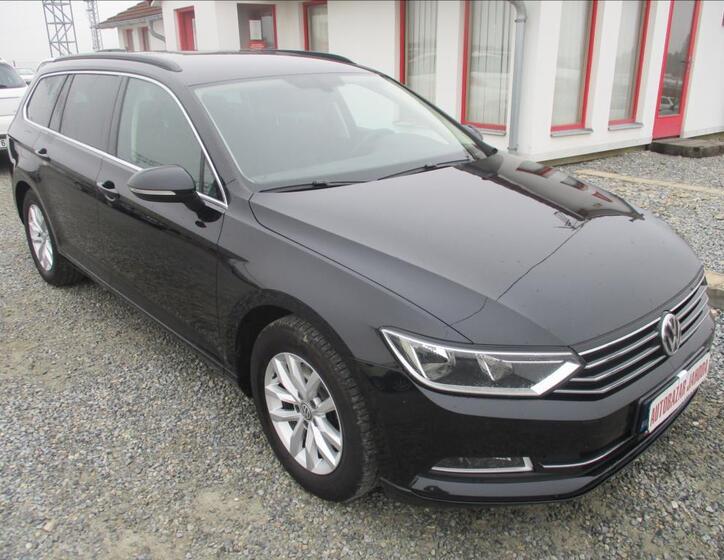 Volkswagen Passat 1