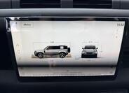Land Rover Defender 26