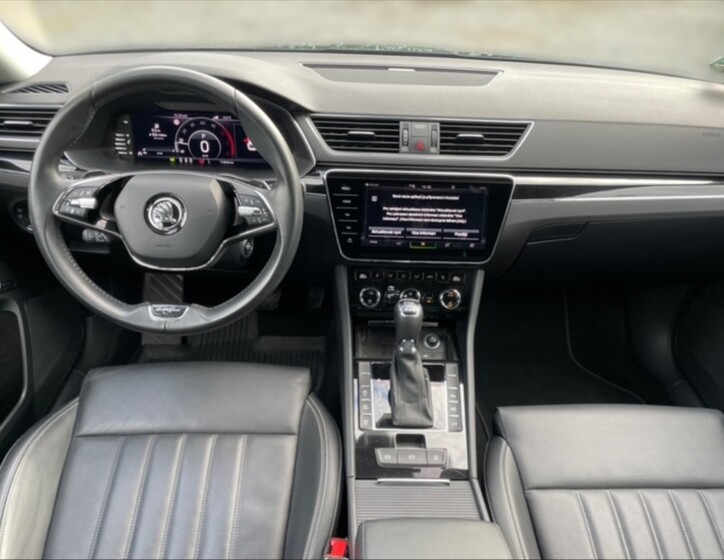 Škoda Superb 9