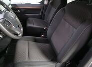 Toyota ProAce 9