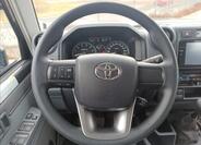 Toyota Land Cruiser 13
