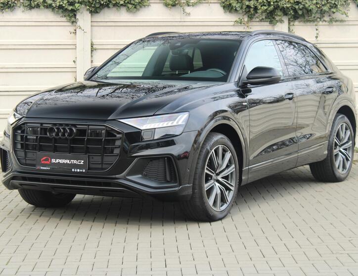 Audi Q8 3