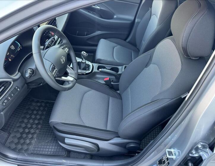 Hyundai i30 4