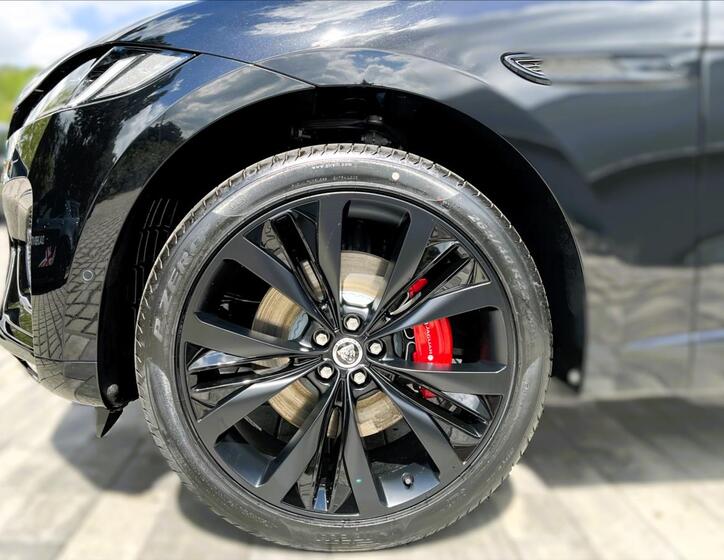 Jaguar F-Pace 3
