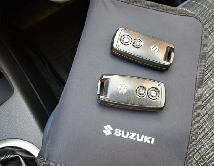 Suzuki SX4 28