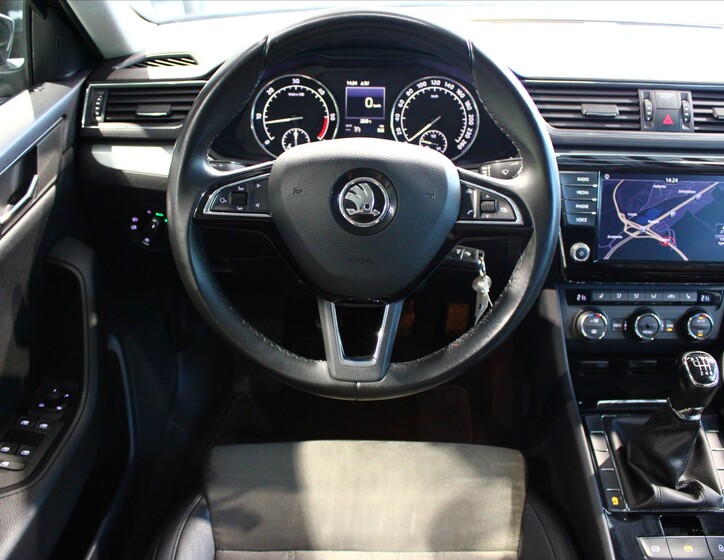 Škoda Superb 13