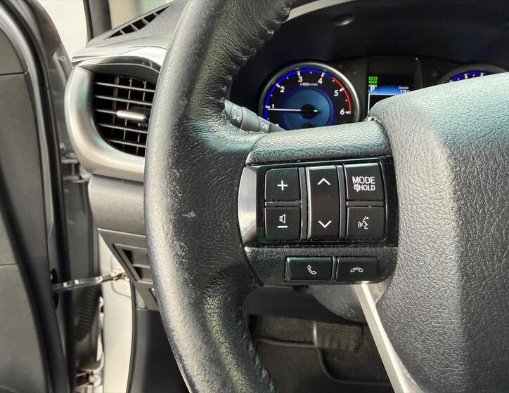 Toyota Hilux 12