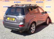 Mitsubishi Outlander 7