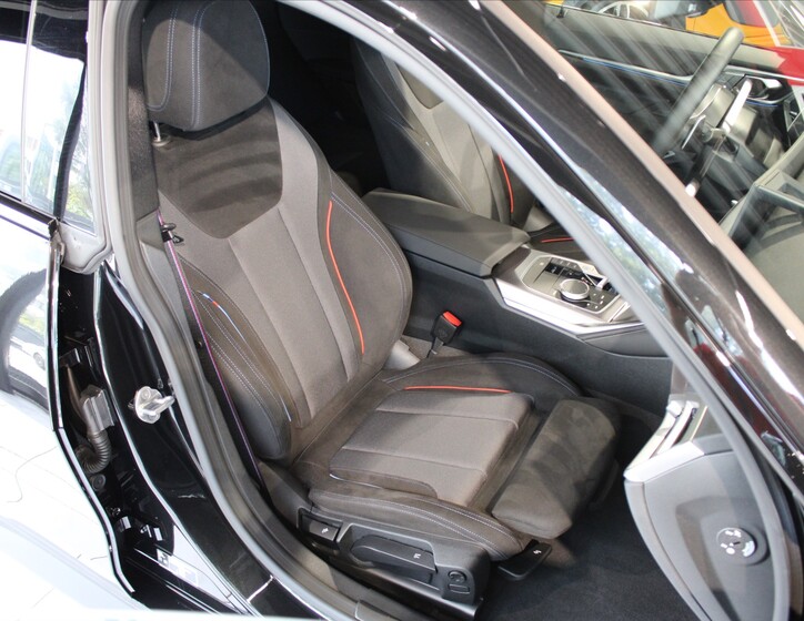BMW Řada 4 32