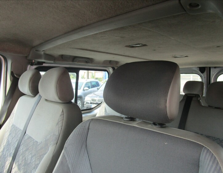 Opel Vivaro 13