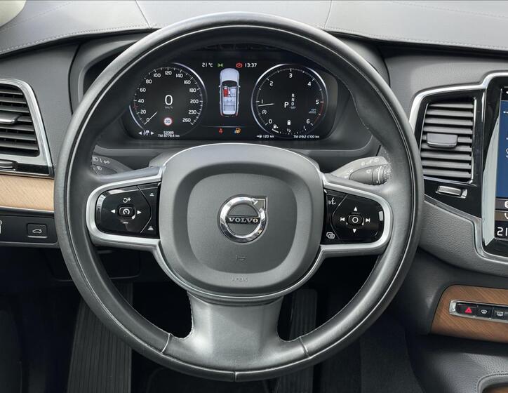 Volvo XC90 8