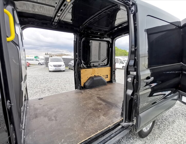 Ford Transit 19
