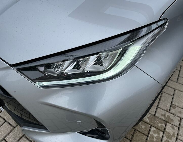 Toyota Yaris 10
