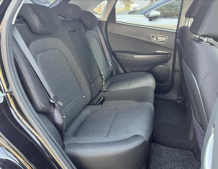 Hyundai Kona 21