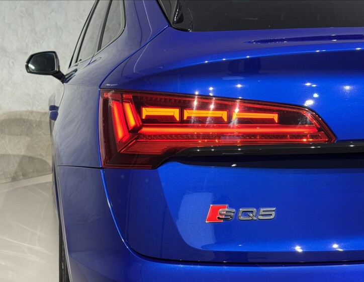 Audi SQ5 12