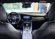 Alfa Romeo Giulia 19