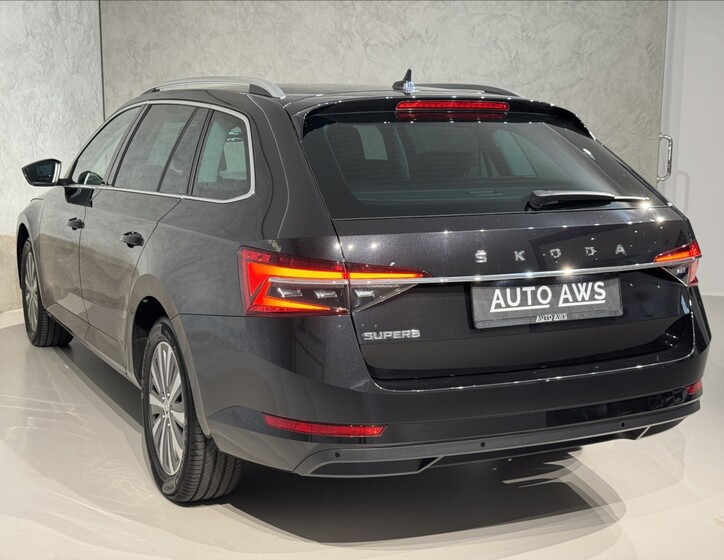 Škoda Superb 9