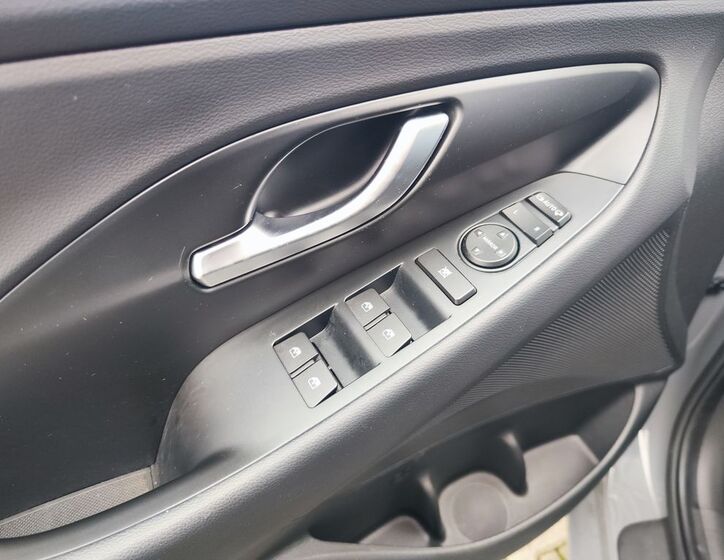 Hyundai i30 32