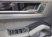 Porsche Cayenne 33