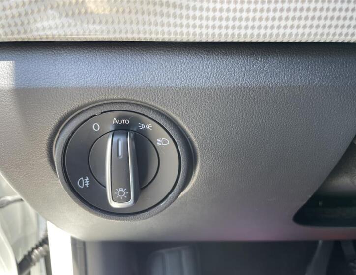 Volkswagen e-up! 27