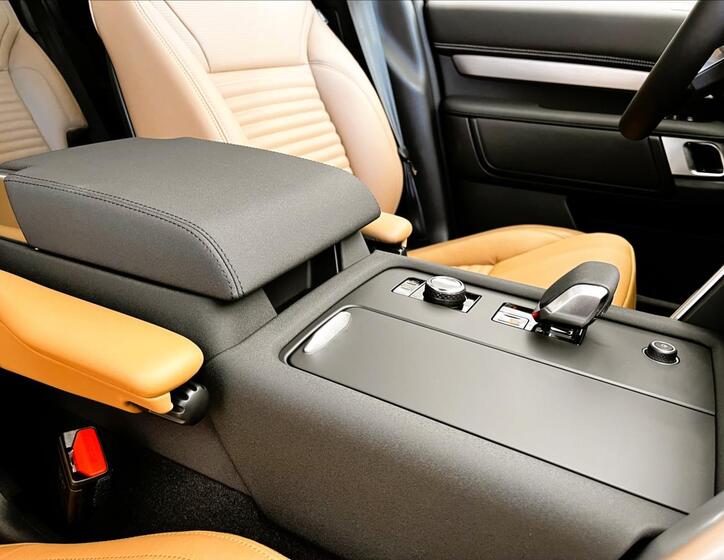 Land Rover Discovery 36