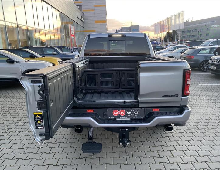 Dodge RAM 23