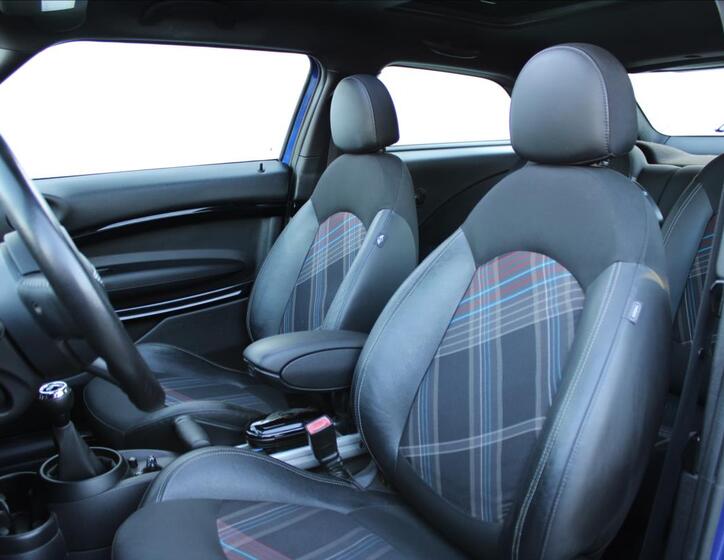 Mini Paceman 13