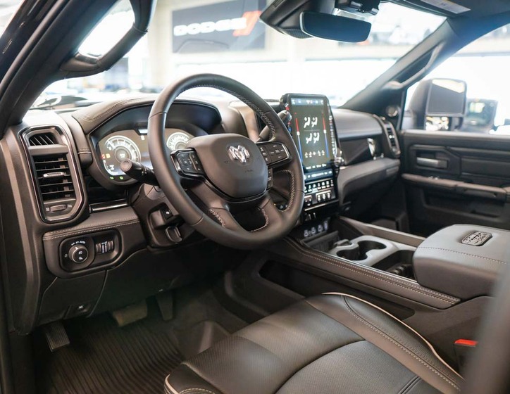 Dodge RAM 9