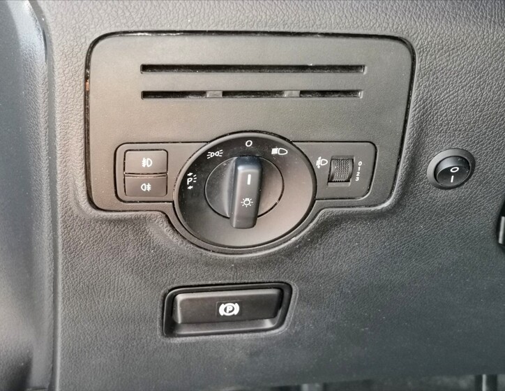 Mercedes-Benz Vito 12