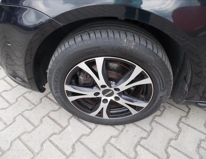 Volkswagen Touran 6